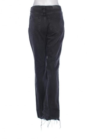 Damskie jeansy Stradivarius, Rozmiar M, Kolor Czarny, Cena 95,99 zł