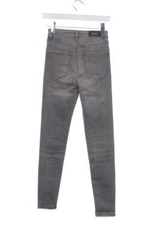 Damen Jeans Stradivarius, Größe XS, Farbe Grau, Preis € 14,83