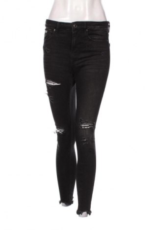 Damskie jeansy Stradivarius, Rozmiar S, Kolor Czarny, Cena 95,99 zł