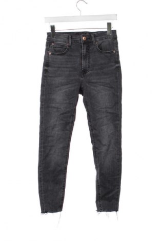 Női farmernadrág Stradivarius, Méret S, Szín Fekete, Ár 7 879 Ft
