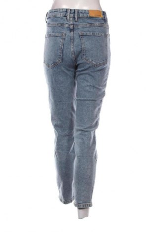Dámske džínsy  Stradivarius, Veľkosť M, Farba Modrá, Cena  16,95 €