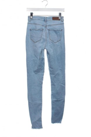 Blugi de femei Vero Moda, Mărime XS, Culoare Albastru, Preț 115,99 Lei