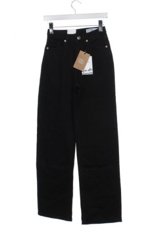 Дамски дънки Vero Moda, Размер XS, Цвят Черен, Цена 77,99 лв.