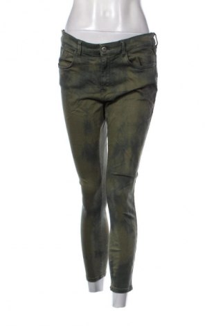 Blugi de femei Zara, Mărime L, Culoare Verde, Preț 91,99 Lei