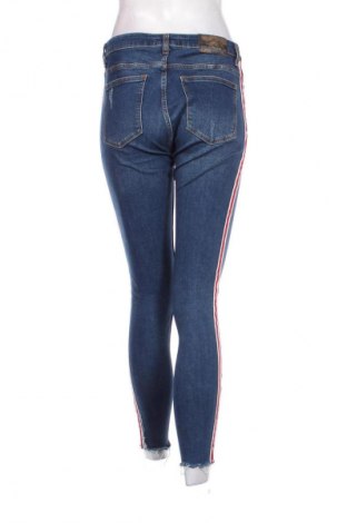 Blugi de femei Zara, Mărime M, Culoare Albastru, Preț 71,05 Lei
