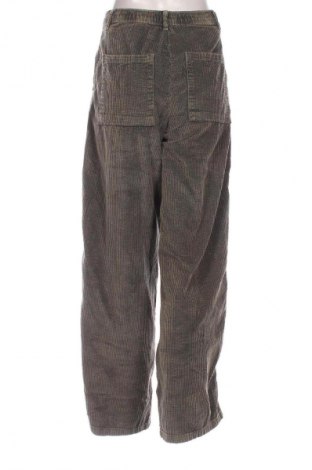 Pantaloni de velvet de femei Cropp, Mărime S, Culoare Verde, Preț 126,32 Lei