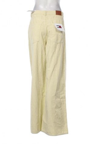 Дамски джинси Tommy Jeans, Размер M, Цвят Жълт, Цена 71,99 лв.