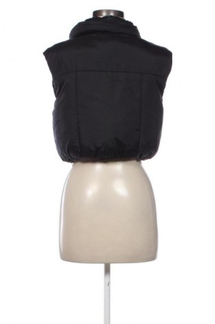 Dámská vesta  Bershka, Velikost XS, Barva Černá, Cena  495,00 Kč