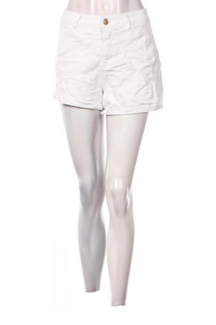 Pantaloni scurți de femei Eight2Nine, Mărime L, Culoare Alb, Preț 92,99 Lei