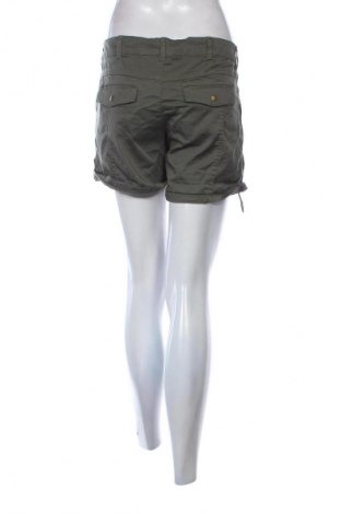 Dámské kraťasy  H&M, Velikost M, Barva Zelená, Cena  249,00 Kč