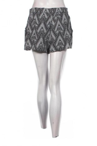 Damen Shorts H&M Divided, Größe M, Farbe Mehrfarbig, Preis € 10,00