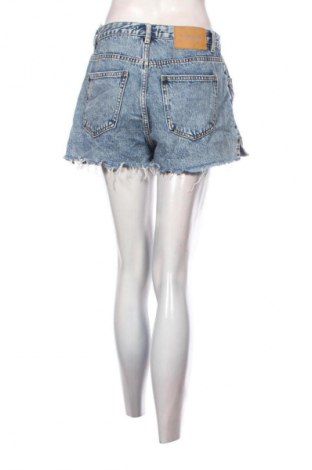 Pantaloni scurți de femei Pull&Bear, Mărime M, Culoare Albastru, Preț 54,99 Lei