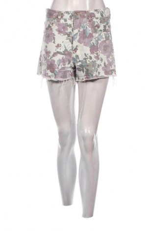 Damen Shorts Stradivarius, Größe M, Farbe Mehrfarbig, Preis 9,72 €