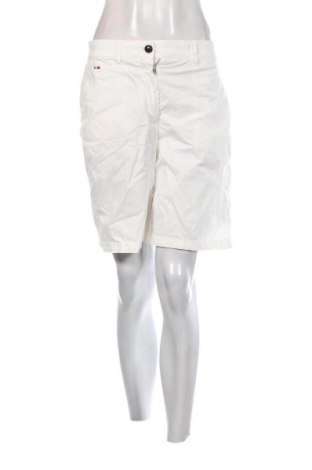 Női rövidnadrág Tommy Hilfiger, Méret M, Szín Fehér, Ár 18 349 Ft