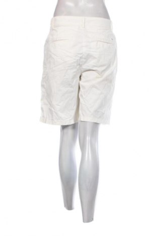 Női rövidnadrág Tommy Hilfiger, Méret M, Szín Fehér, Ár 18 349 Ft