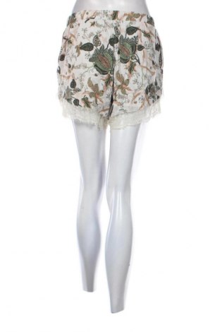 Damen Shorts Vero Moda, Größe S, Farbe Mehrfarbig, Preis € 10,00