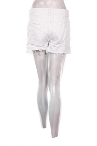 Damen Shorts Zara, Größe M, Farbe Weiß, Preis 15,99 €