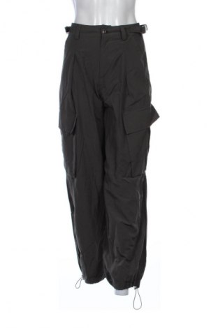 Damenhose Bershka, Größe S, Farbe Grün, Preis € 20,99