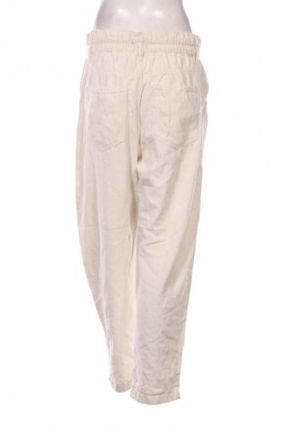 Női nadrág Bershka, Méret M, Szín Fehér, Ár 7 879 Ft
