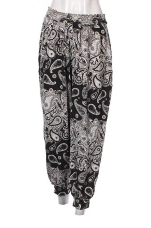 Damenhose Bpc Bonprix Collection, Größe M, Farbe Mehrfarbig, Preis 20,99 €