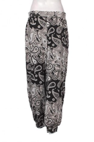 Damenhose Bpc Bonprix Collection, Größe M, Farbe Mehrfarbig, Preis 20,99 €