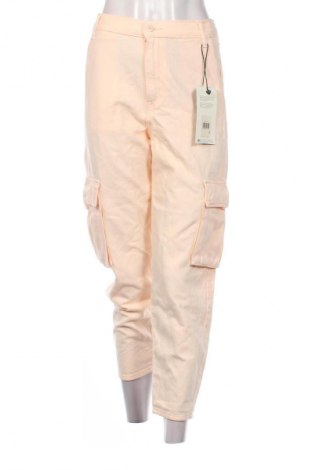 Damenhose Levi's, Größe M, Farbe Orange, Preis € 71,61