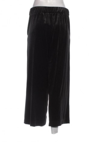 Pantaloni de femei Monki, Mărime M, Culoare Multicolor, Preț 84,99 Lei