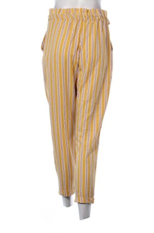 Damenhose Pull&Bear, Größe M, Farbe Mehrfarbig, Preis € 12,99