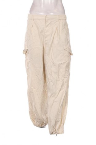 Pantaloni de femei Uniqlo, Mărime M, Culoare Ecru, Preț 139,99 Lei