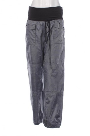 Damen Sporthose Nike, Größe M, Farbe Grau, Preis 28,99 €