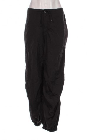 Damskie spodnie sportowe ONLY, Rozmiar L, Kolor Czarny, Cena 150,99 zł