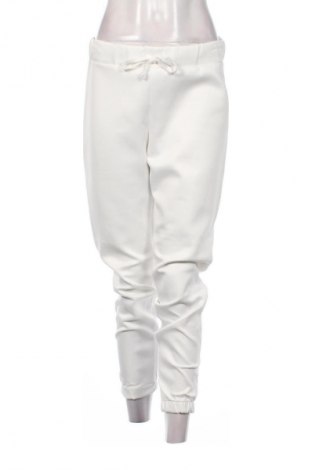 Pantaloni trening de femei Trendyol, Mărime S, Culoare Alb, Preț 210,50 Lei