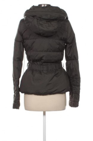 Дамско яке Vero Moda, Размер XS, Цвят Зелен, Цена 41,99 лв.