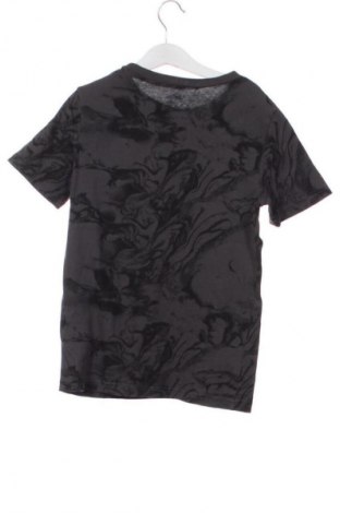 Детска тениска H&M, Размер 8-9y/ 134-140 см, Цвят Многоцветен, Цена 7,99 лв.