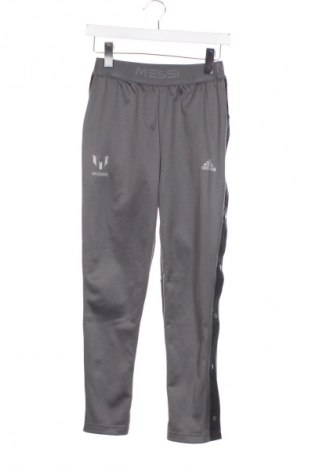 Παιδική κάτω φόρμα Adidas, Μέγεθος 10-11y/ 146-152 εκ., Χρώμα Γκρί, Τιμή 17,39 €