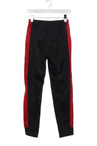 Kinder Sporthose JORDAN, Größe 11-12y/ 152-158 cm, Farbe Mehrfarbig, Preis 18,99 €
