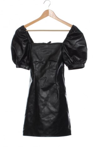 Kožené šaty  H&M Divided, Velikost S, Barva Černá, Cena  229,00 Kč