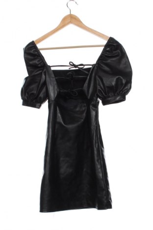 Kožené šaty  H&M Divided, Velikost S, Barva Černá, Cena  229,00 Kč