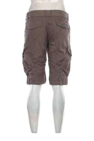 Pantaloni scurți de bărbați Canda, Mărime L, Culoare Verde, Preț 90,99 Lei