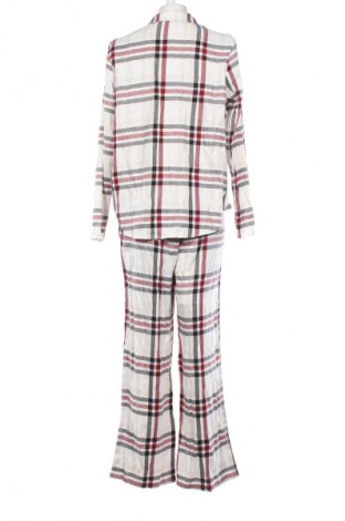 Piżama
 Tommy Hilfiger, Rozmiar S, Kolor Kolorowy, Cena 384,99 zł