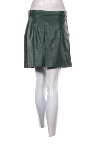 Пола NEW COLLECTION, Размер M, Цвят Зелен, Цена 93,00 лв.