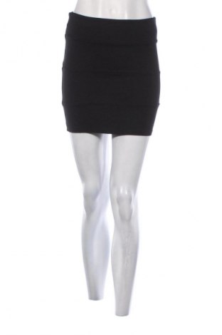 Spódnica Stradivarius, Rozmiar S, Kolor Czarny, Cena 51,99 zł