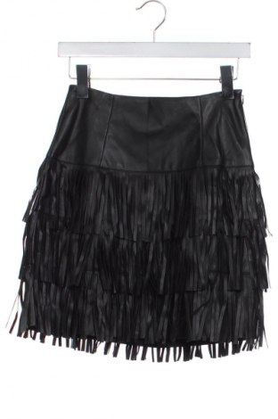 Пола Vero Moda, Размер XS, Цвят Черен, Цена 20,99 лв.