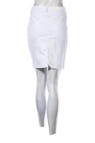 Sukně Vero Moda, Velikost S, Barva Bílá, Cena  439,00 Kč