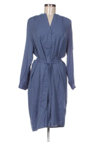 Kleid Aada Studios, Größe M, Farbe Blau, Preis 74,99 €