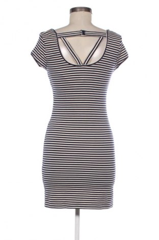 Šaty  Bershka, Veľkosť M, Farba Viacfarebná, Cena  23,53 €