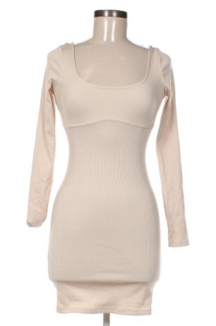 Kleid Bershka, Größe M, Farbe Beige, Preis 20,99 €