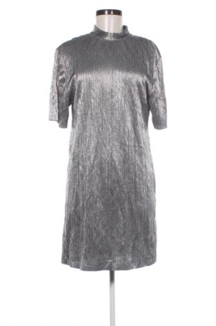 Kleid Bershka, Größe L, Farbe Silber, Preis 40,99 €