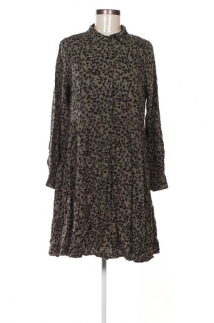 Kleid C&A, Größe L, Farbe Mehrfarbig, Preis 18,99 €