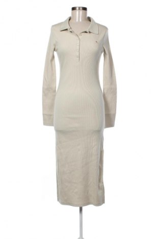 Рокля Calvin Klein Jeans, Размер S, Цвят Бежов, Цена 169,99 лв.